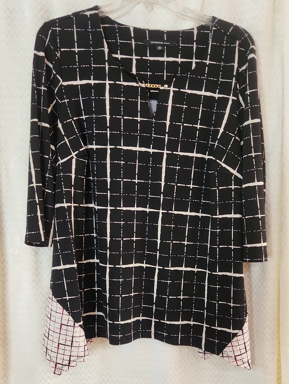 Zac & Rachel Black & White Grid Top W Gold Chain Accent 2x And Hem Insert Panels
